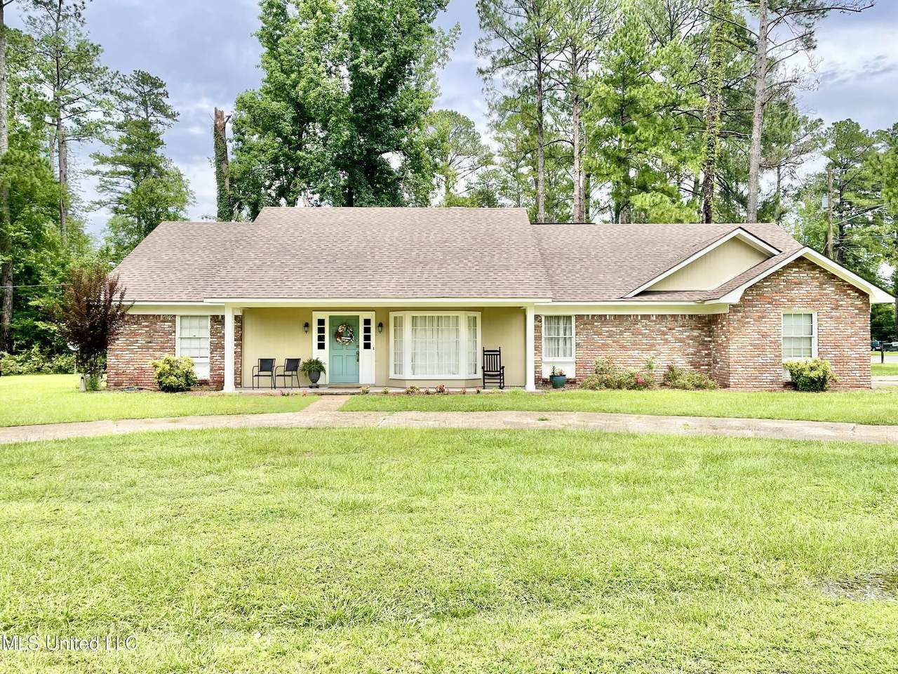 302 Mulberry Lane - Photo 1
