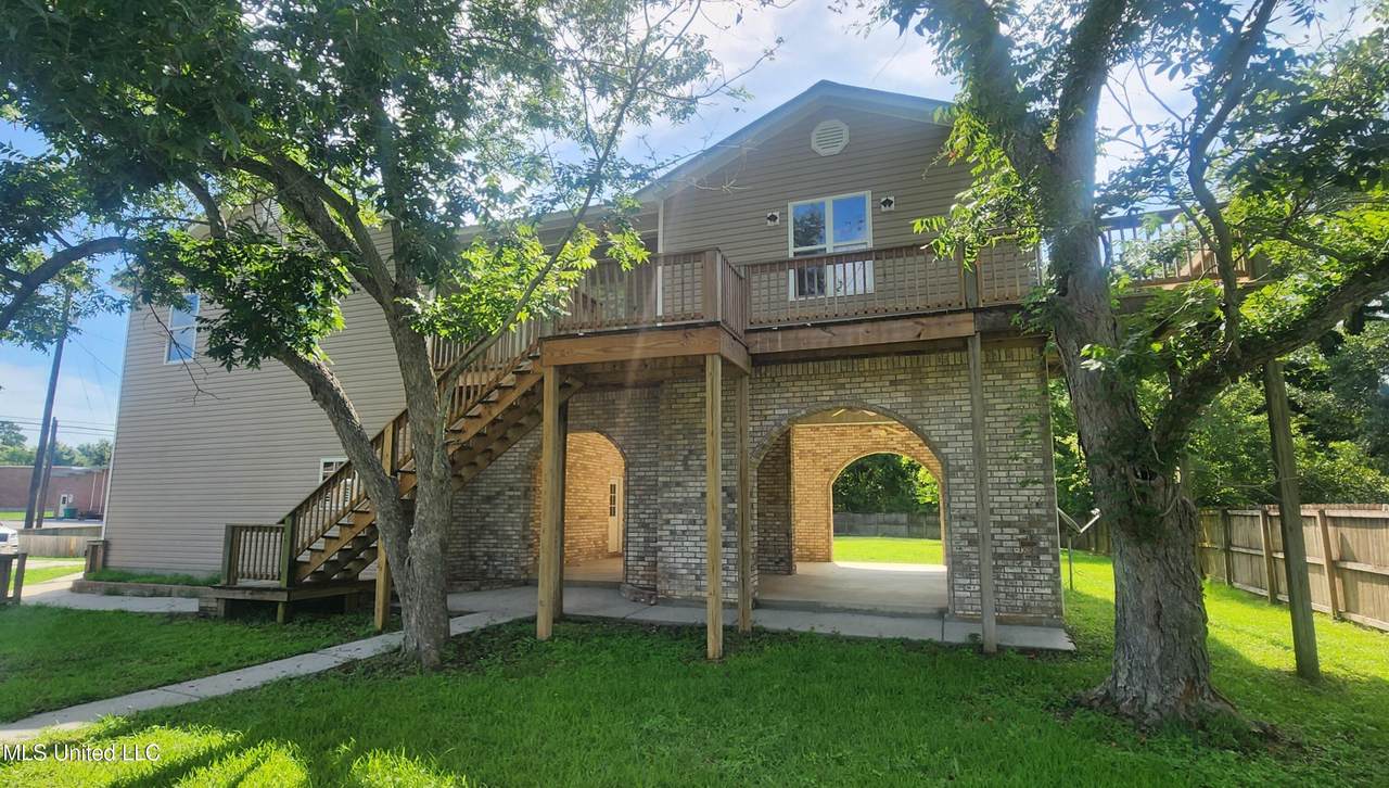 2708 Canty Street - Photo 1