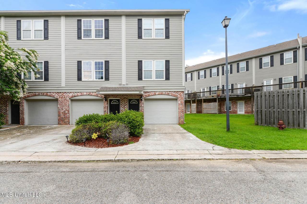 208 Orchard Loop - Photo 1