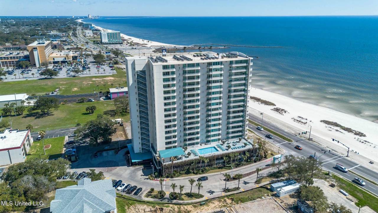 2060 Beach Boulevard - Photo 1