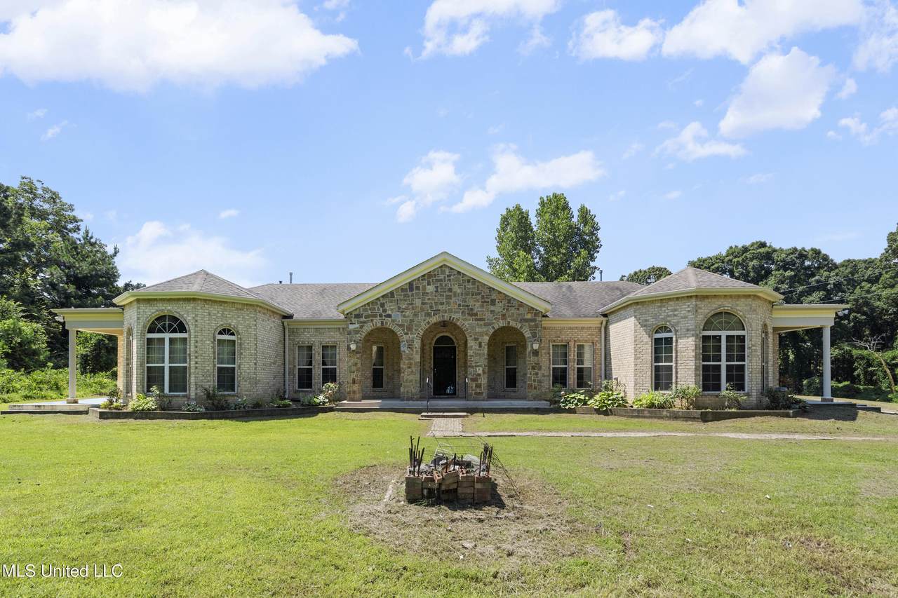 3711 Hernando Road - Photo 1