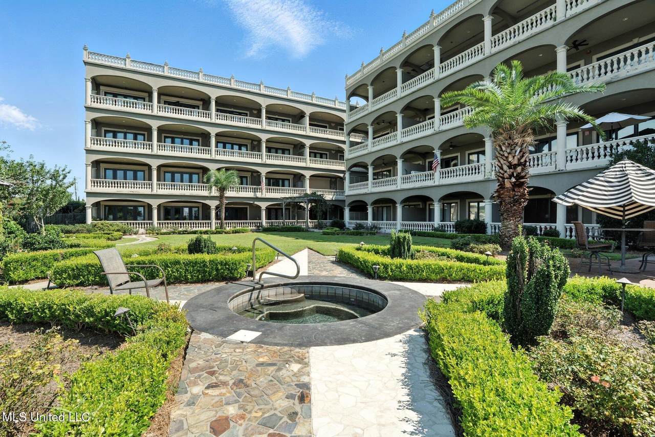 4640 Beach Boulevard - Photo 1