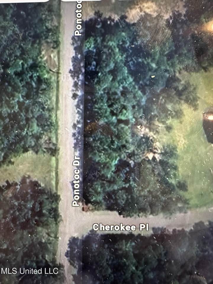  Cherokee Place - Photo 1