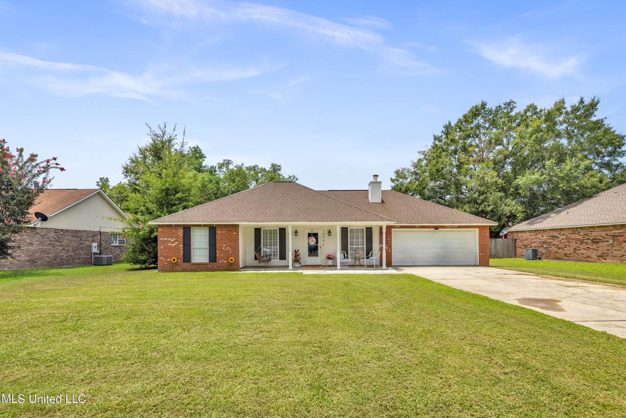 7029 Oakhurst Drive - Photo 1