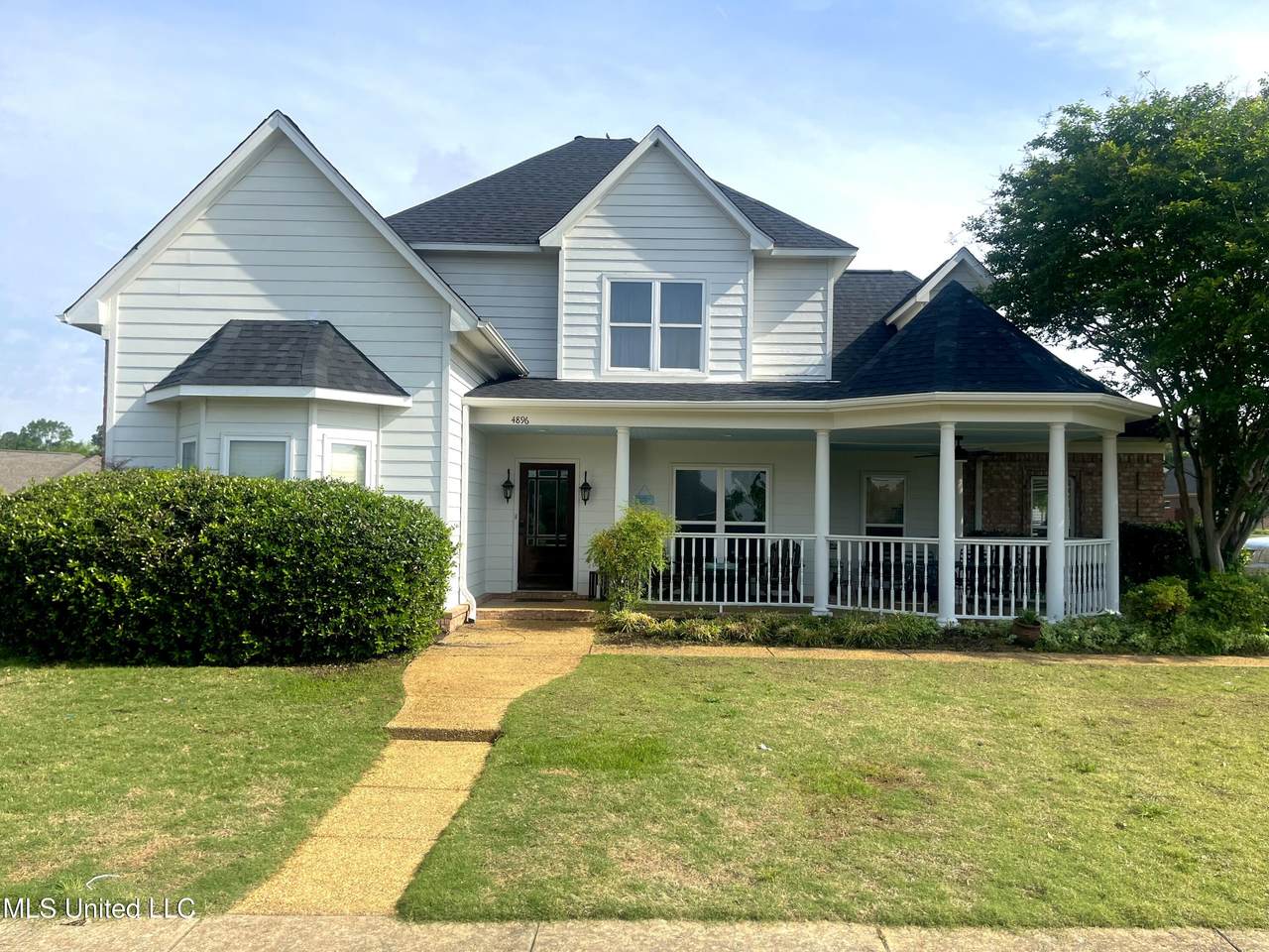 4896 Park North Drive - Photo 1