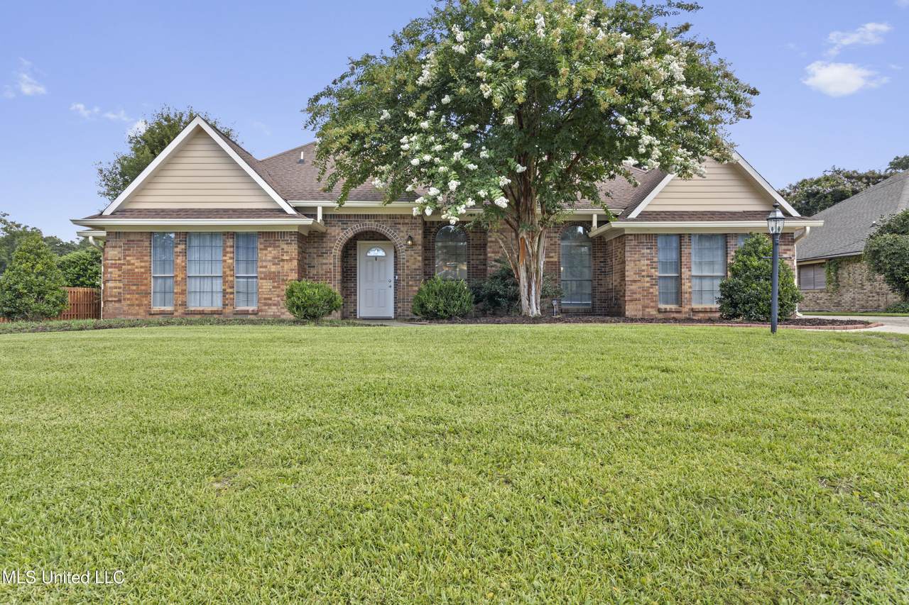 2372 Park Place Drive - Photo 1
