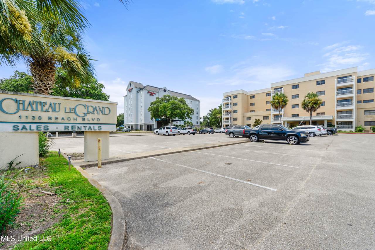 1130 Beach Boulevard - Photo 1