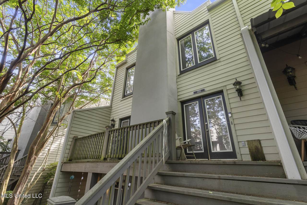 1313 Roxbury Court - Photo 1