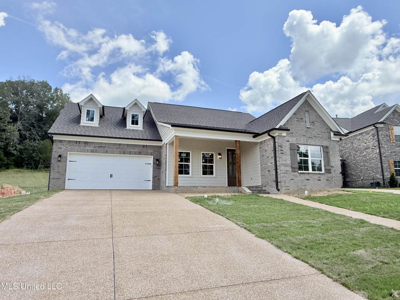1198 Creekside Lane - Photo 1