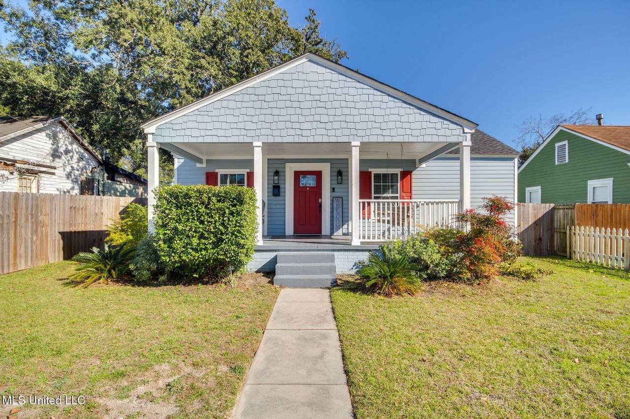 2208 22nd Avenue - Photo 1