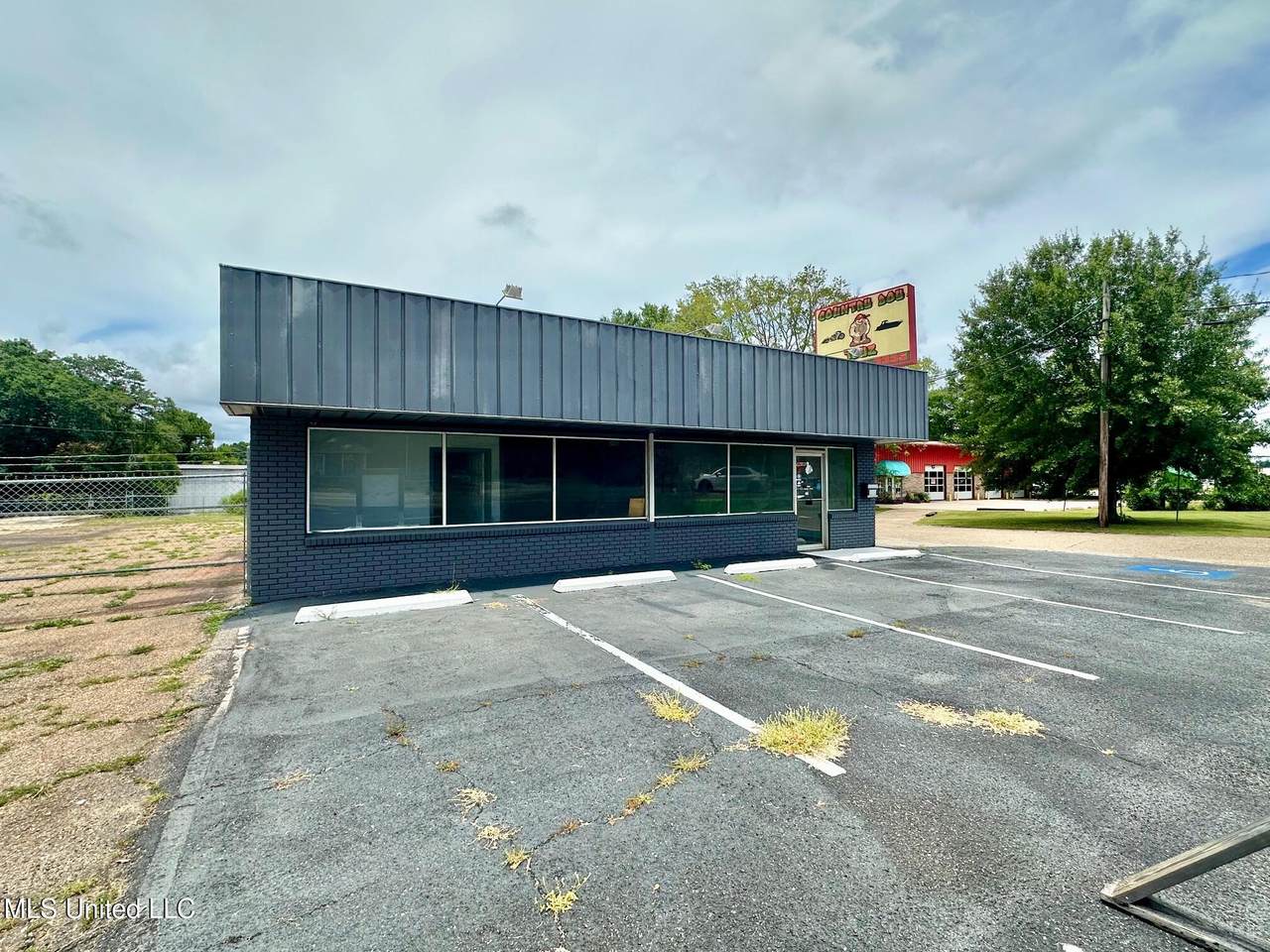 820 Pass Road - Photo 1