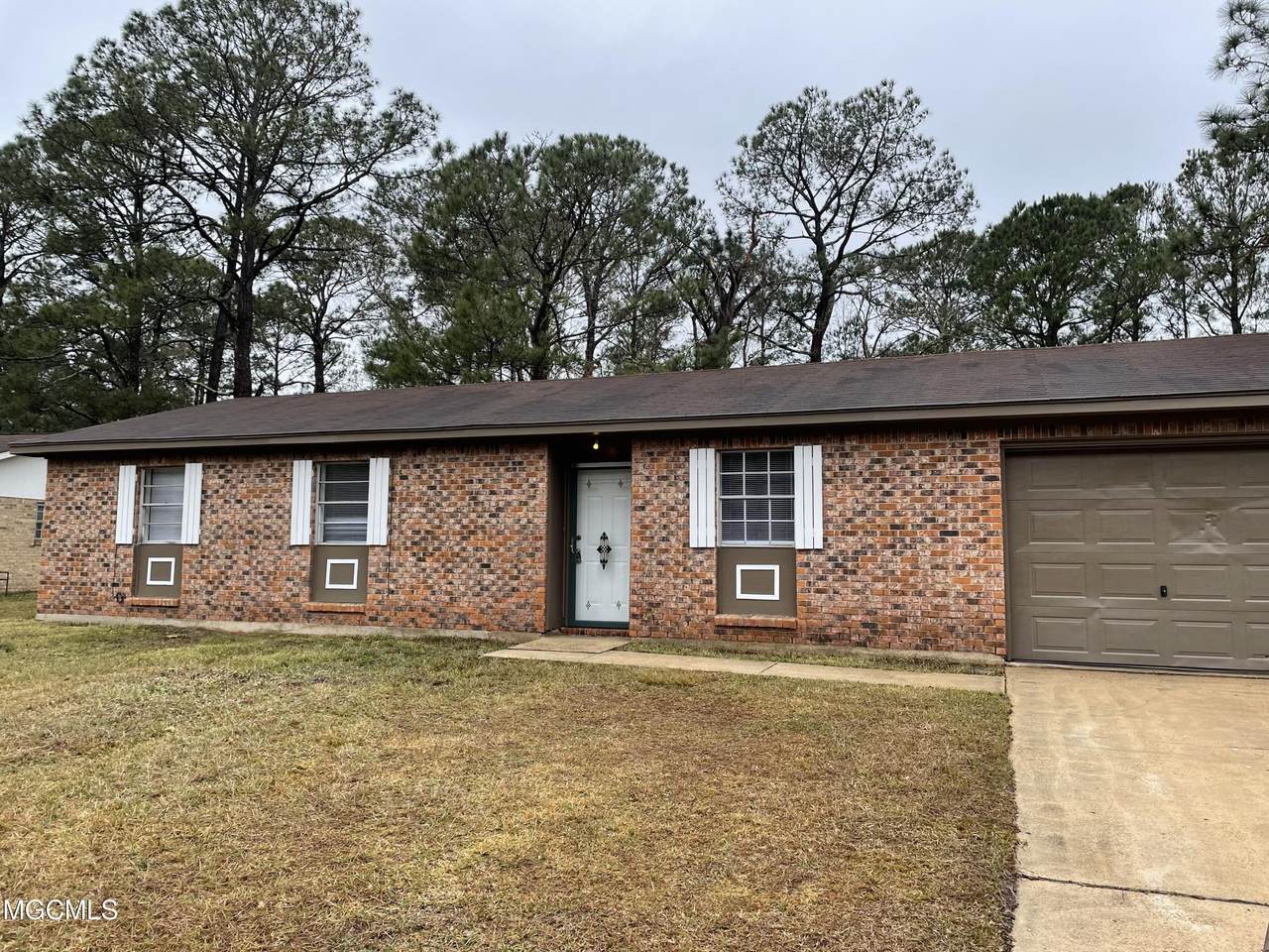 2501 Academy Drive - Photo 1