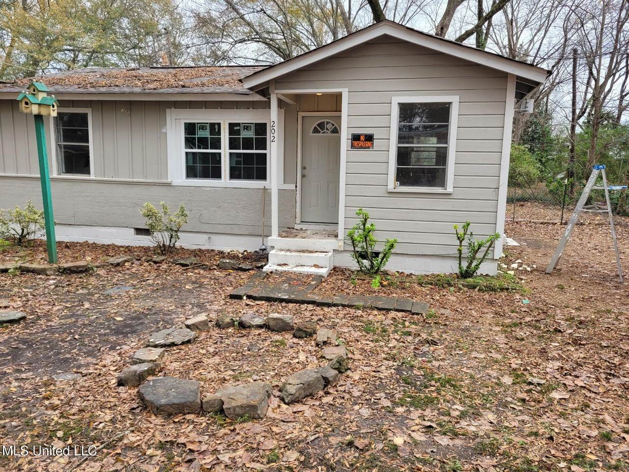 202 Fisher Street - Photo 1