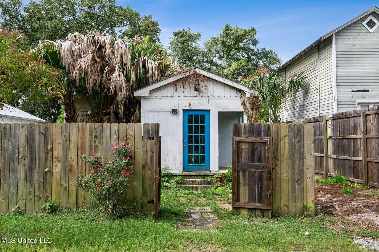 310 Union Street - Photo 1