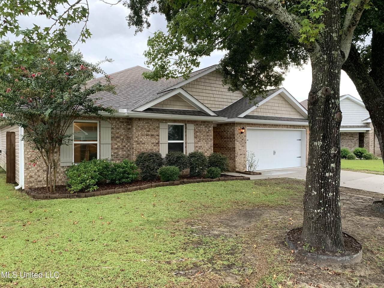 628 Verbena Drive - Photo 1