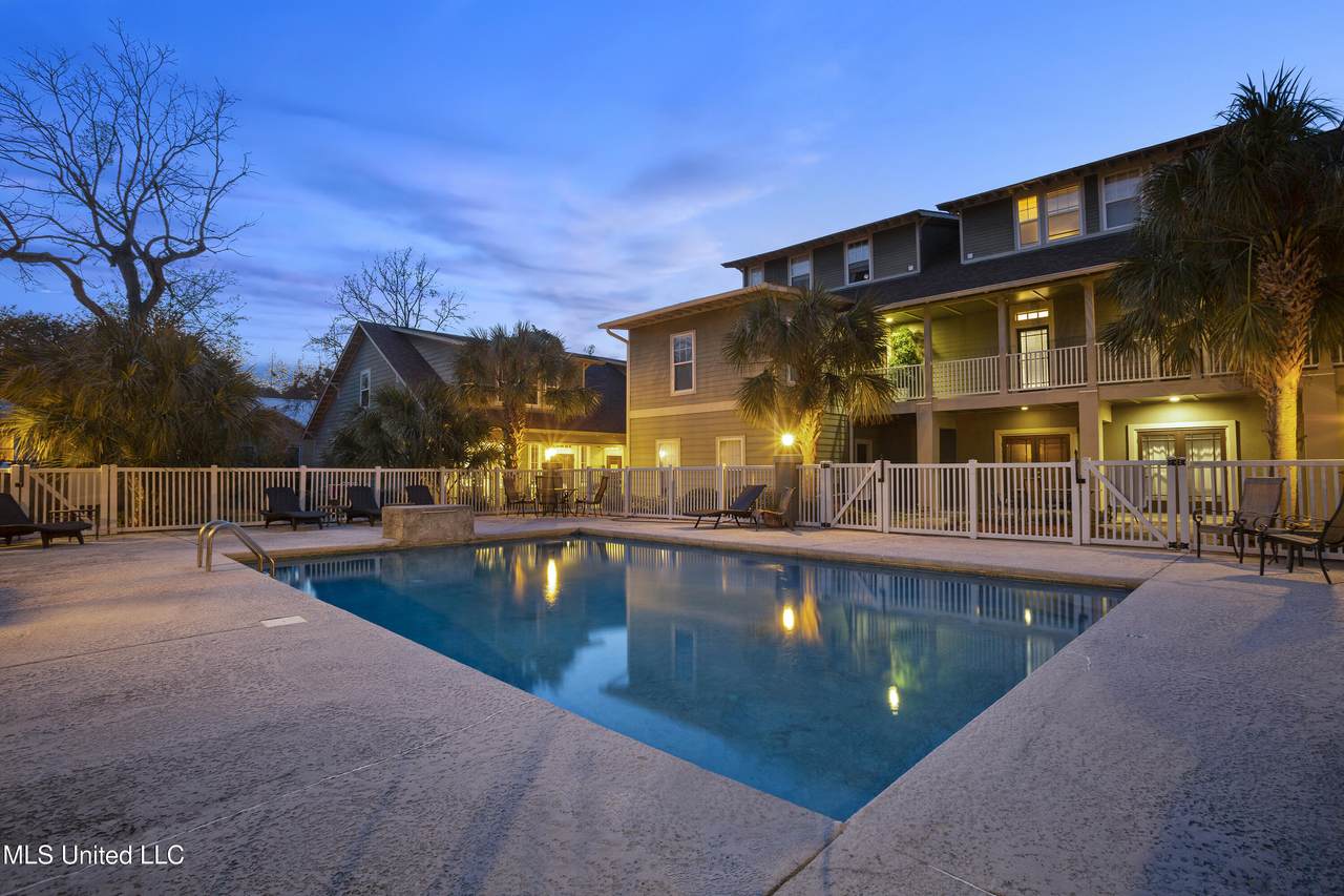 922 Porter Avenue - Photo 1