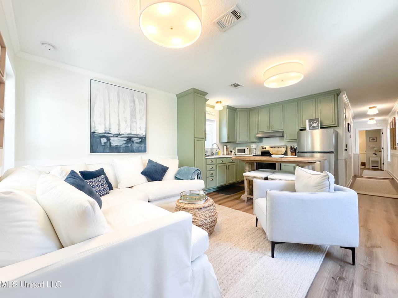 215 Second Street - Photo 1