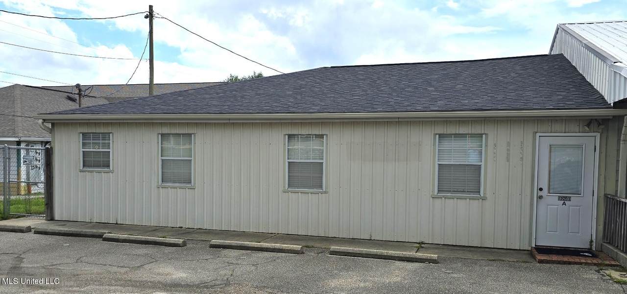 16840 Kapalama Drive - Photo 1