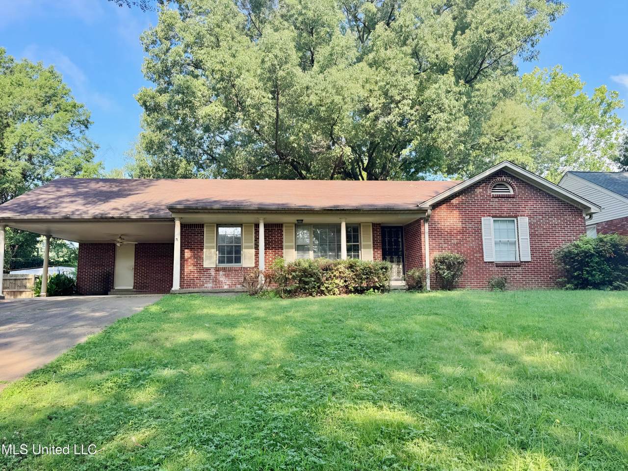 8667 Chesterfield Drive - Photo 1