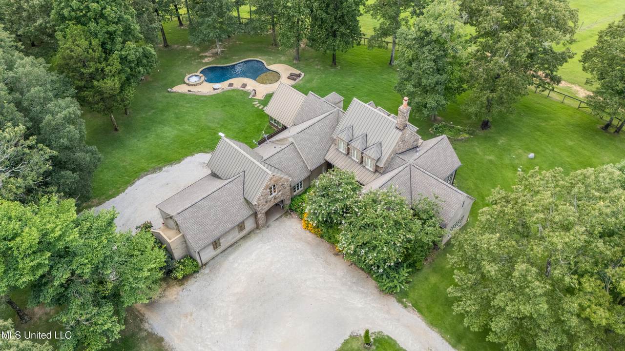 891 Musgray Road - Photo 1