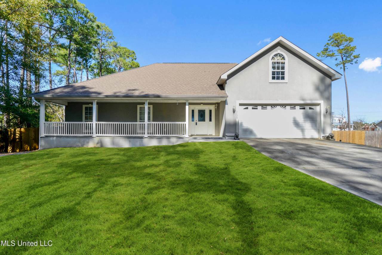 15020 Thelma Street - Photo 1