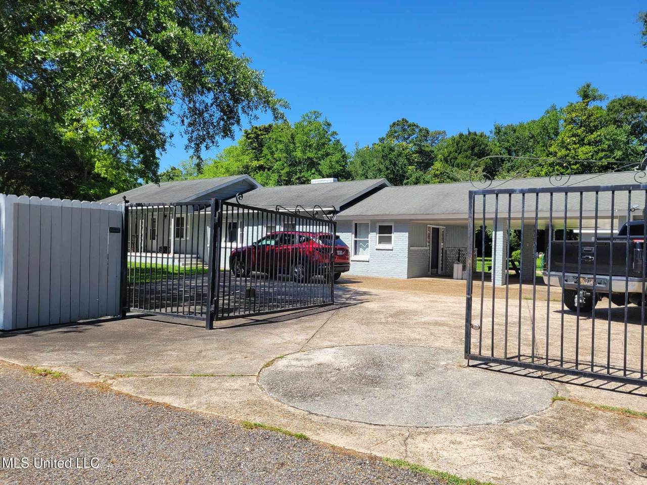 5809 Washington Avenue - Photo 1