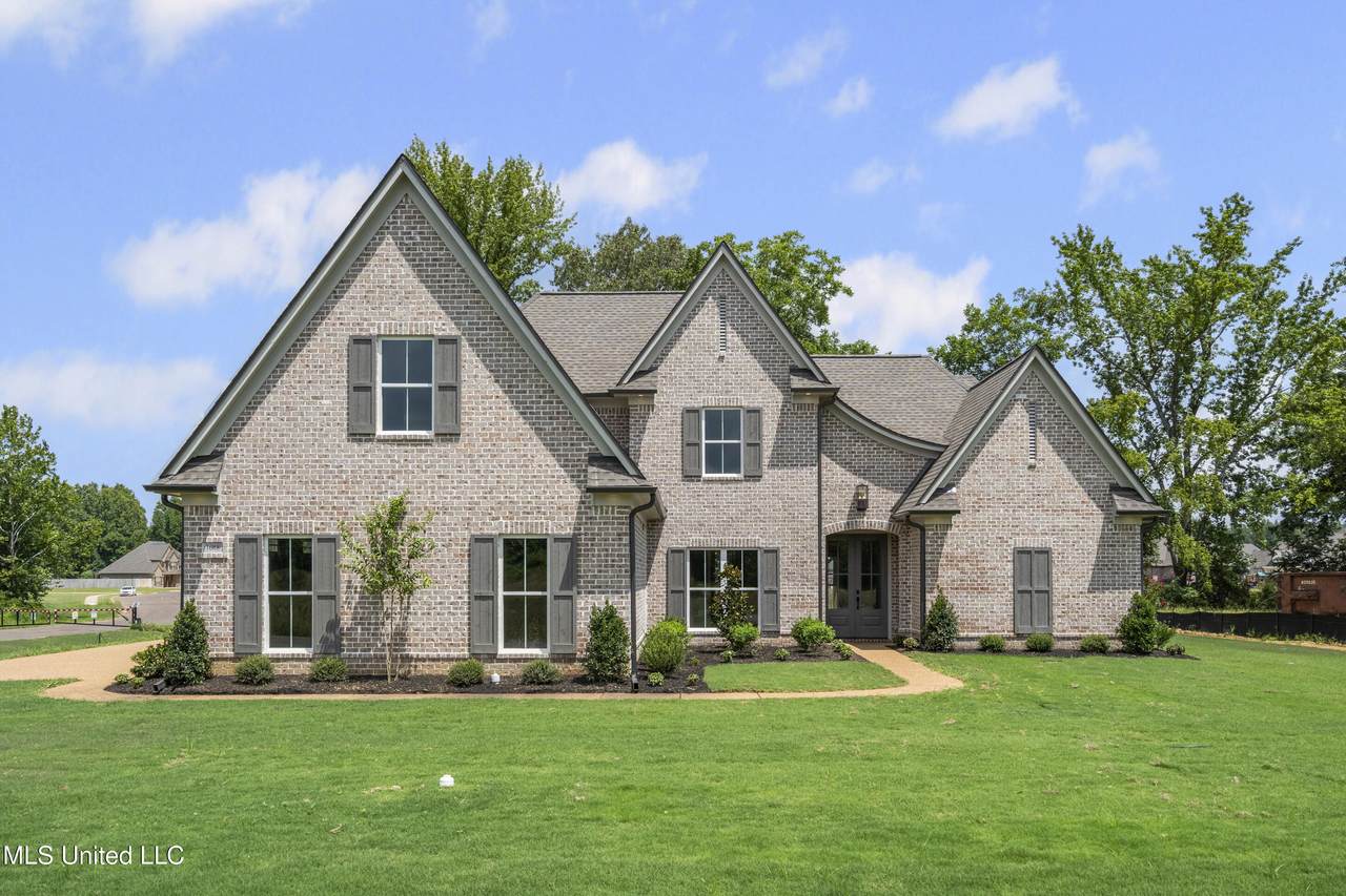 1688 Ashtons Lane Lane - Photo 1