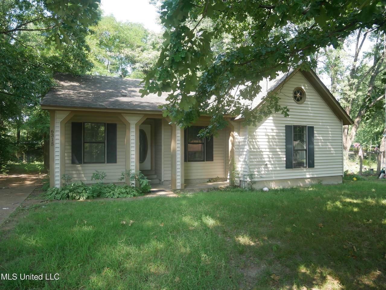 6315 Yorkshire Cove - Photo 1