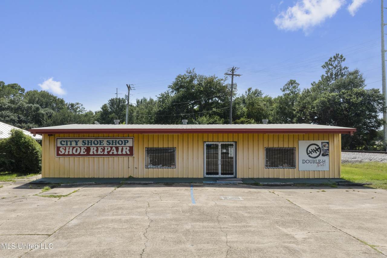 3717 Hospital Road - Photo 1