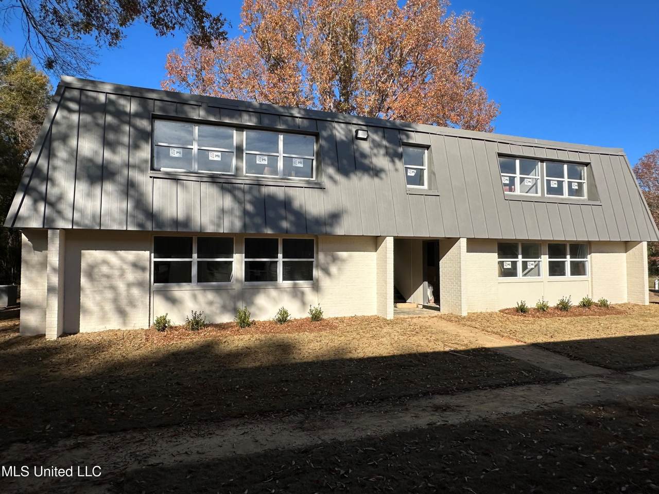 433 Meadowlark Drive - Photo 1