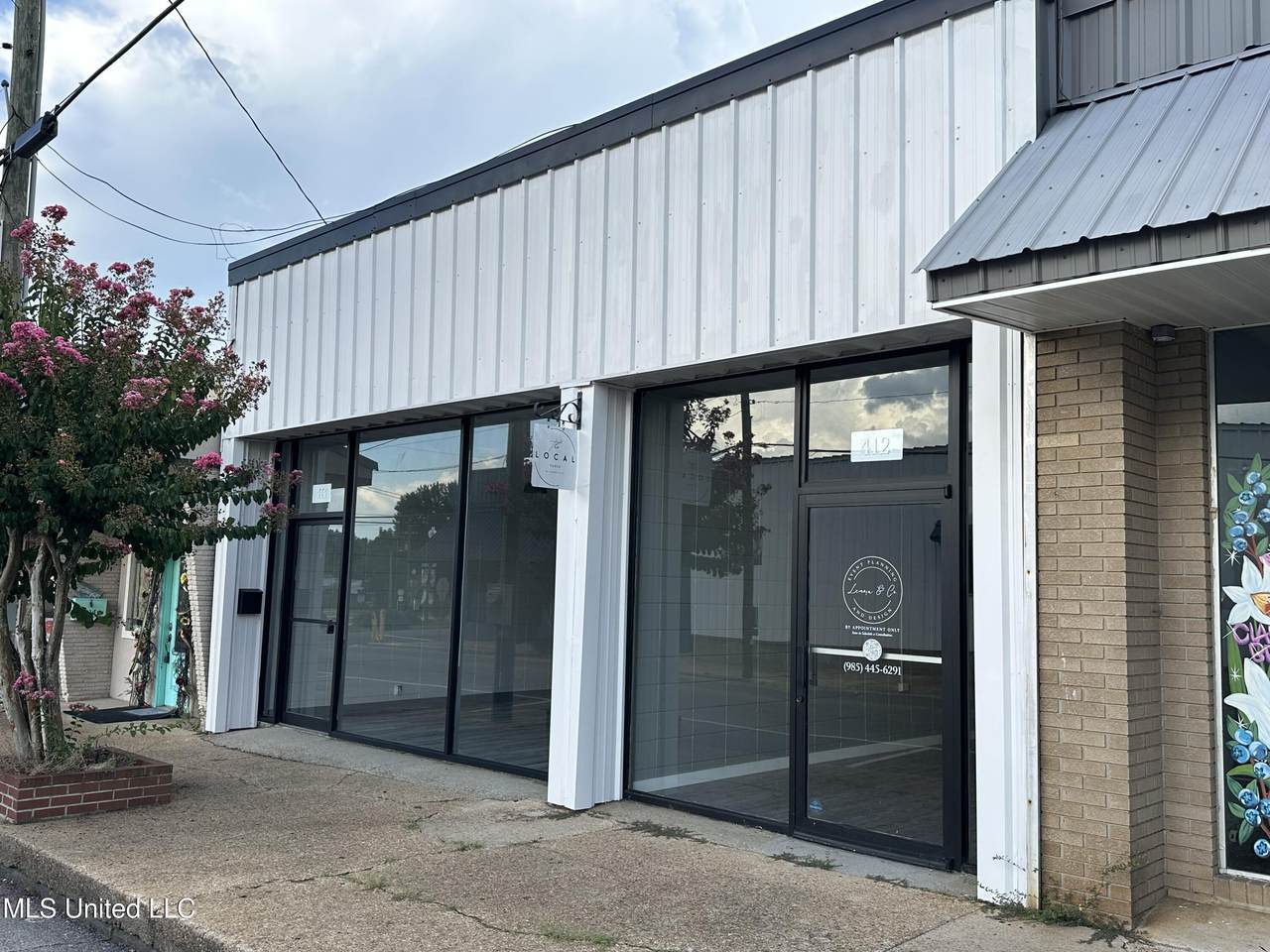 412 Main Street - Photo 1