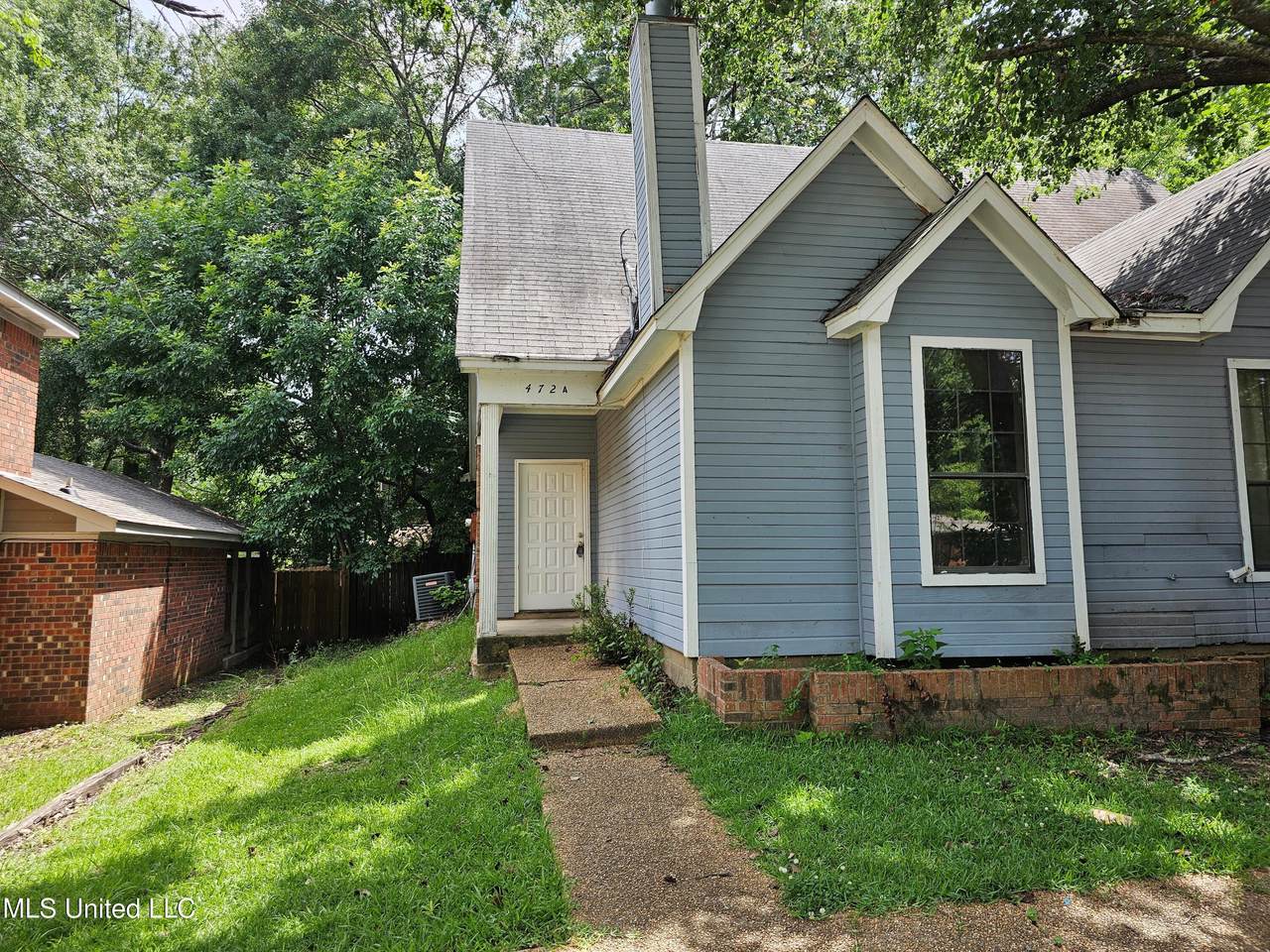 472 Brendalwood Drive - Photo 1