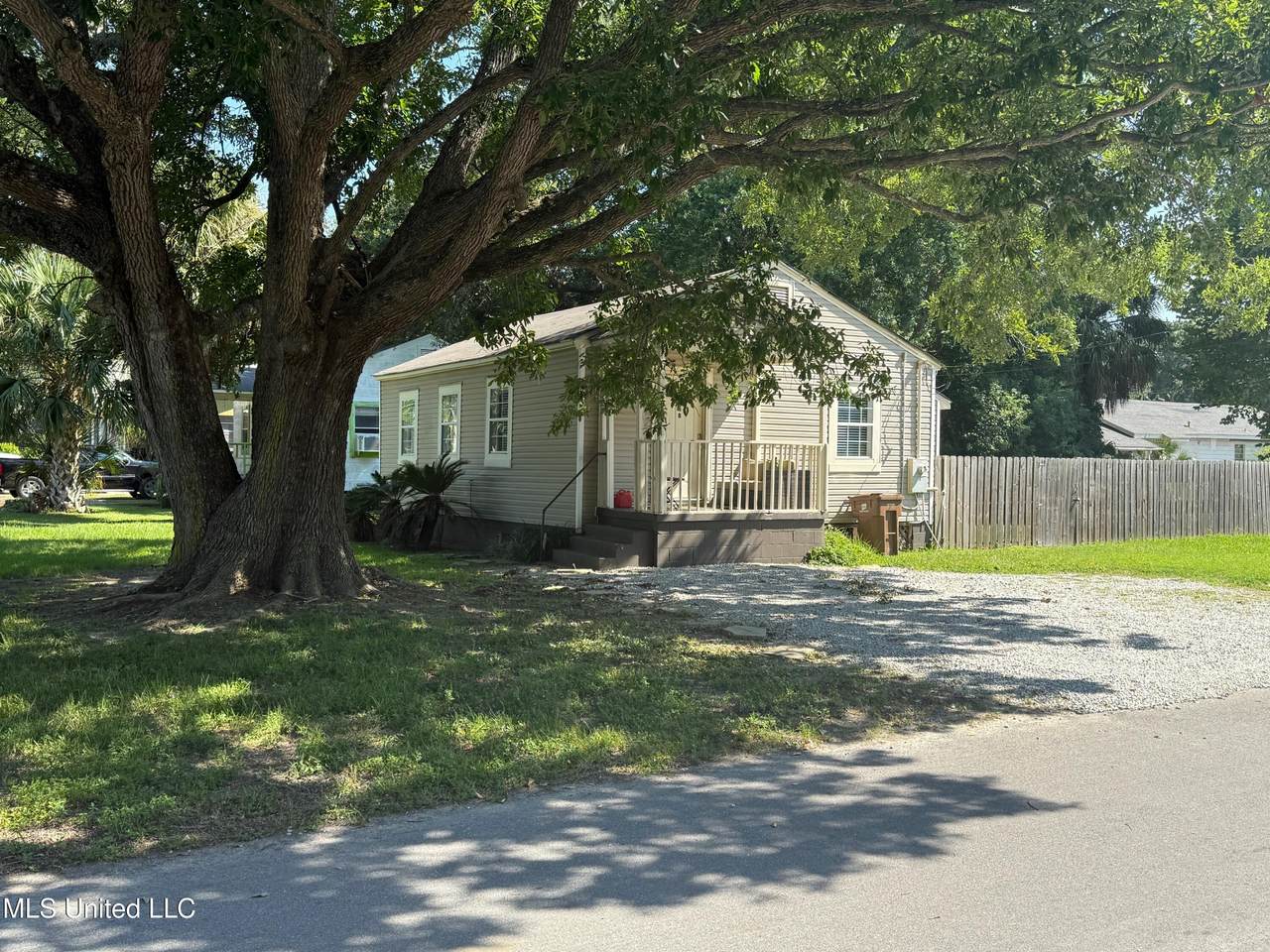168 Orchid Street - Photo 1