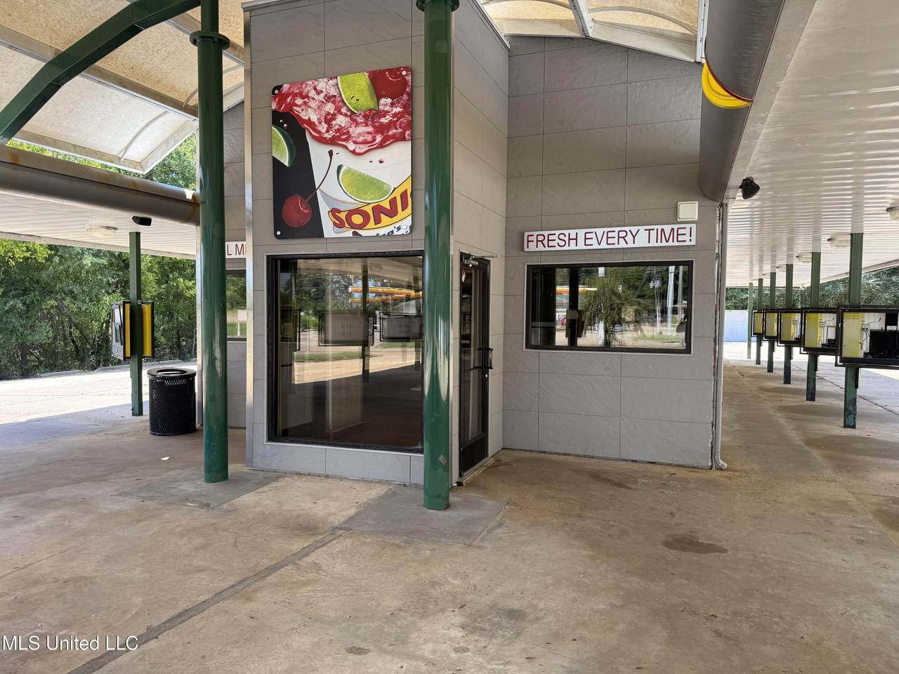 525 Lee Street Street - Photo 1