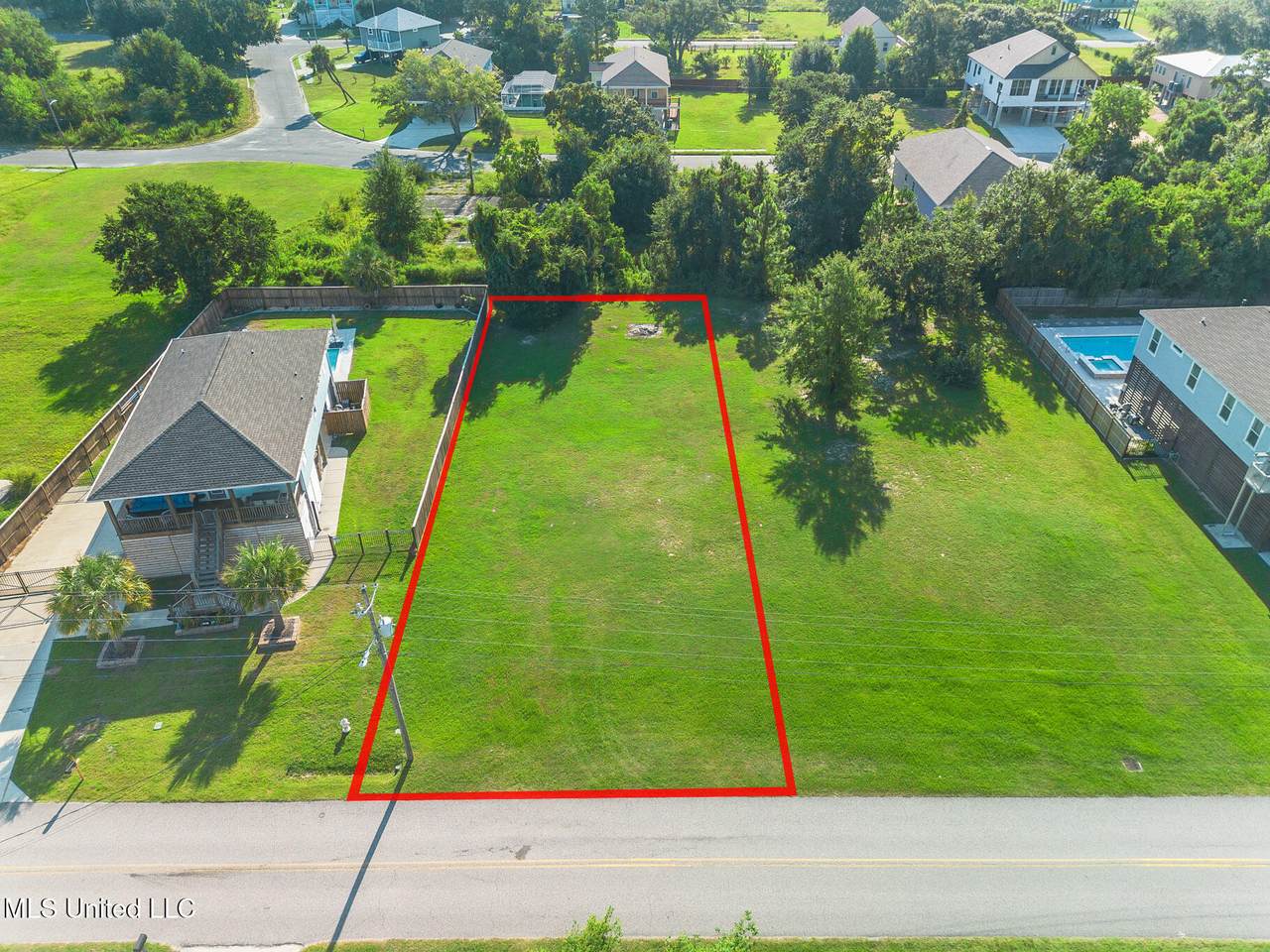 208 White Harbor Road - Photo 1