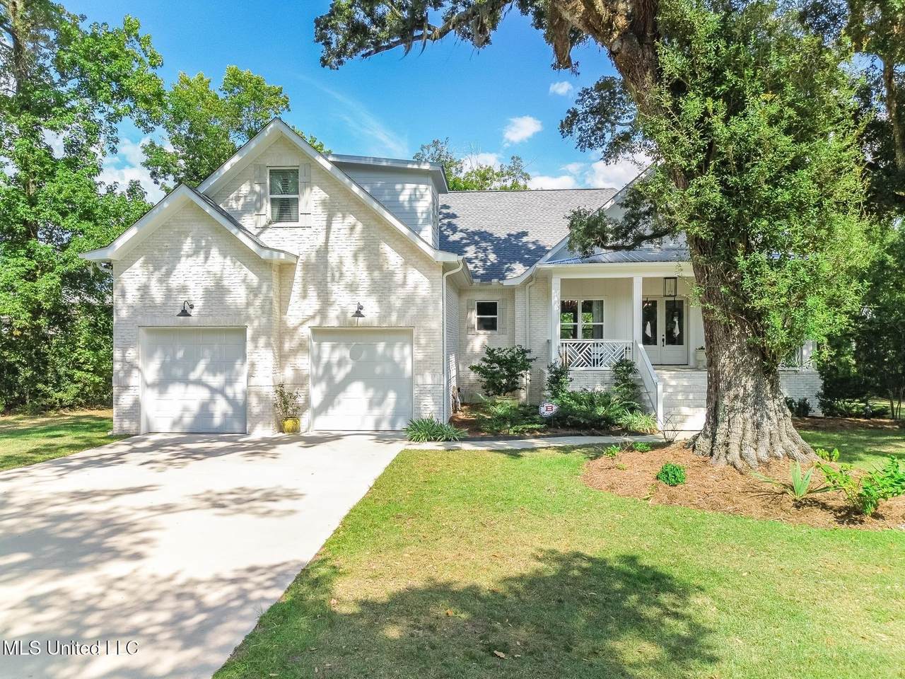 633 Savannah Estates Boulevard - Photo 1