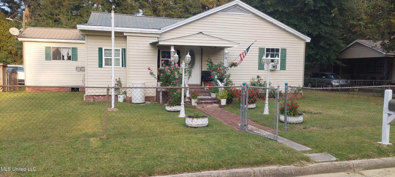 315 19th Avenue - Photo 1