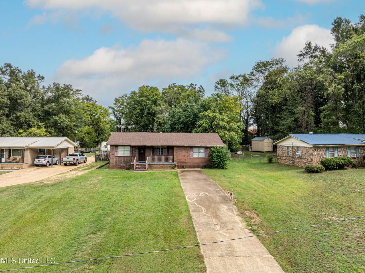 270 Johnson Park - Photo 1