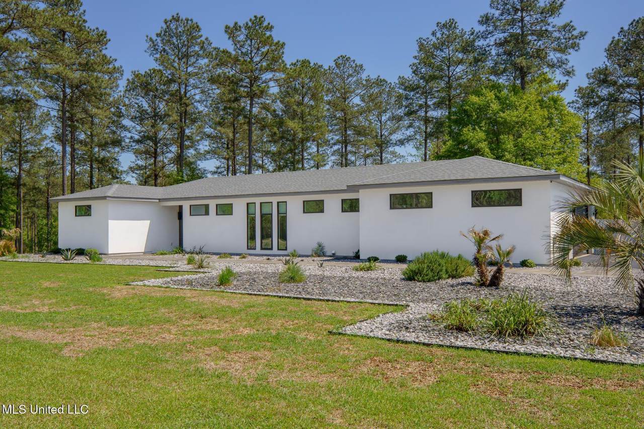 227 Jo Ann Drive - Photo 1