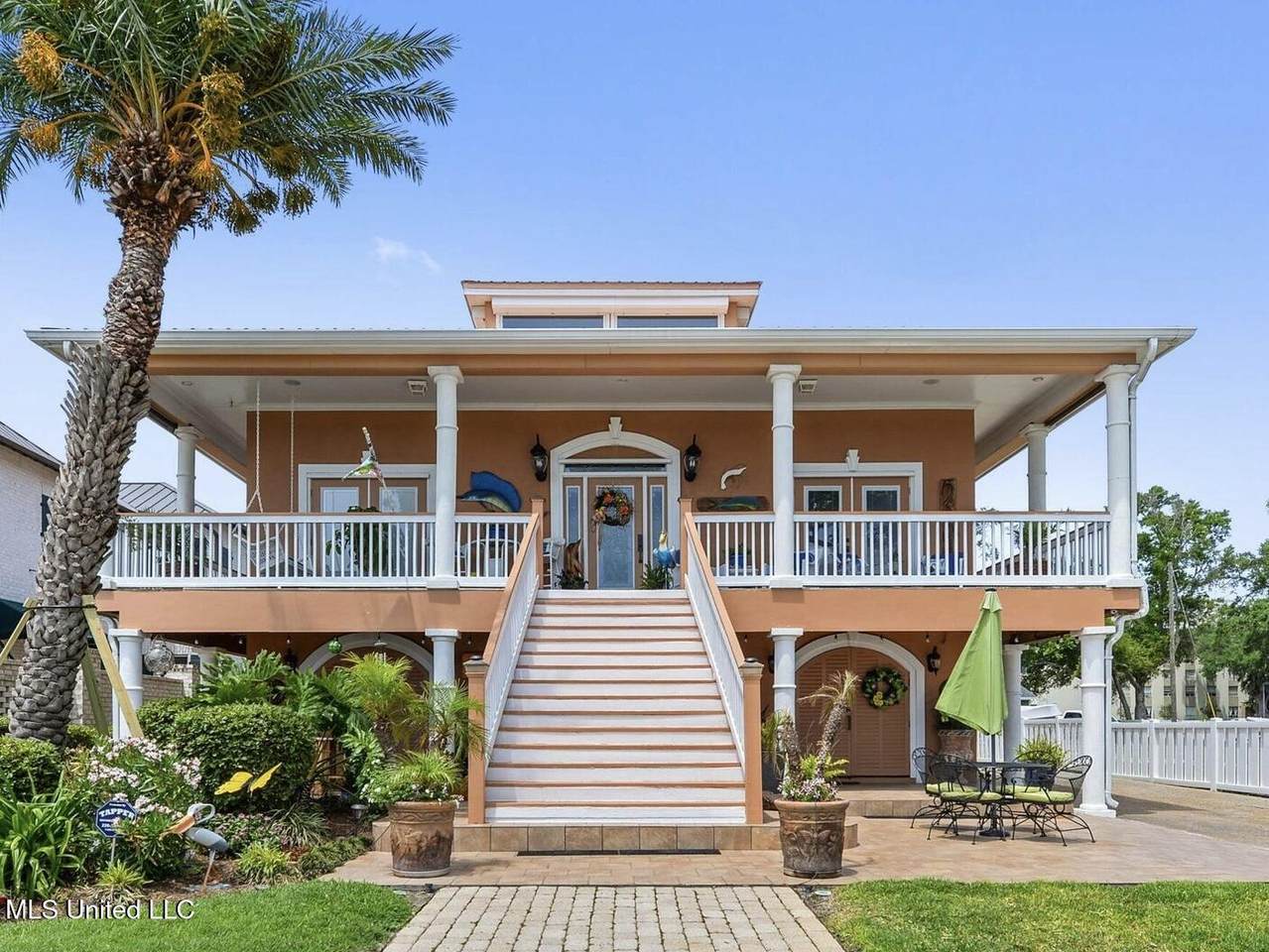 1456 Beach Boulevard - Photo 1