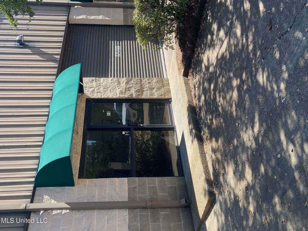 513 Liberty Road - Photo 1