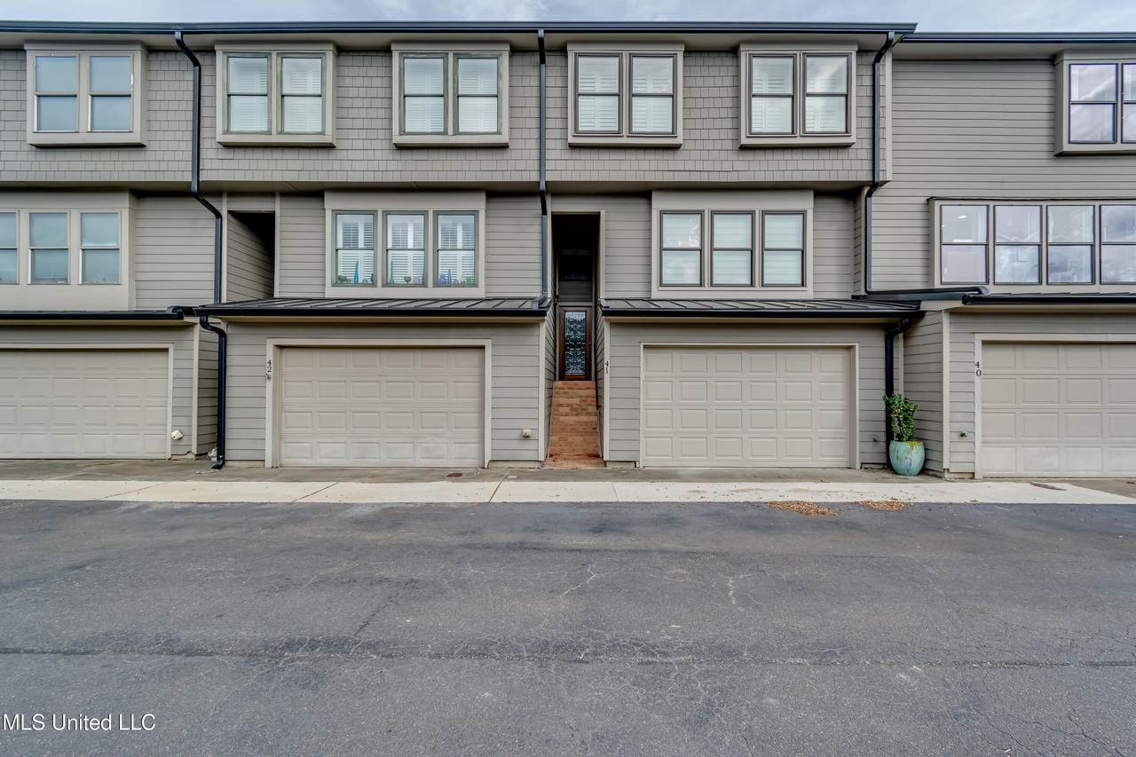 41 Breakers Lane - Photo 1