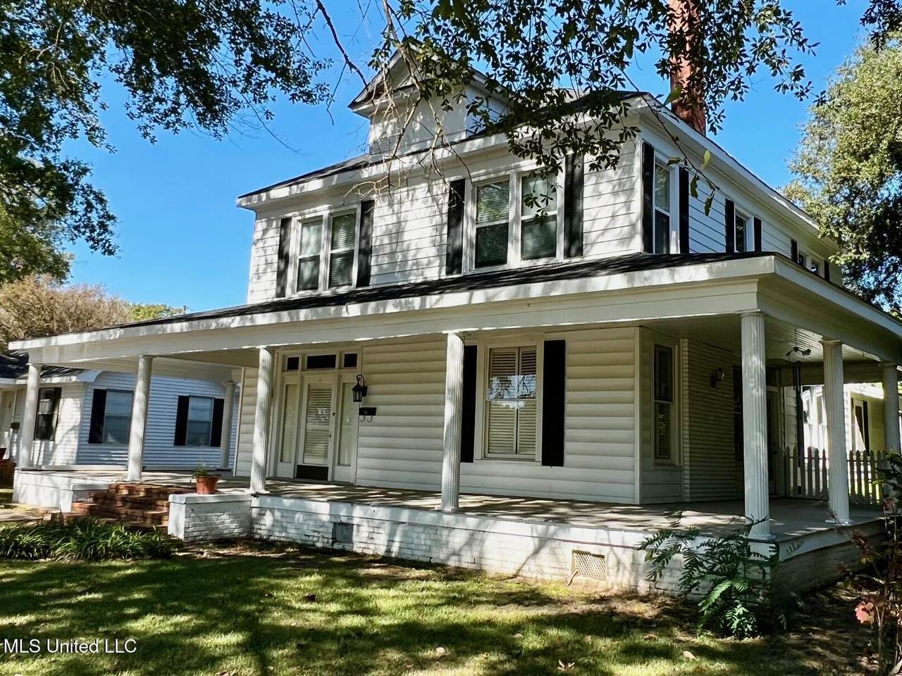 413 Claiborne Avenue - Photo 1