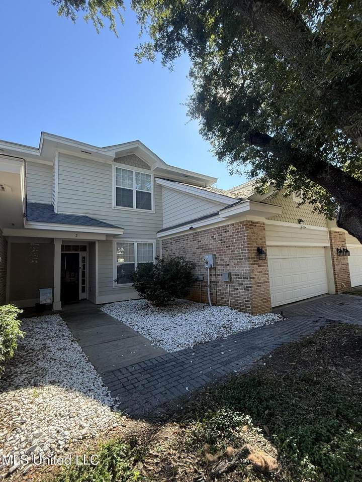 185 Saint Jude Street - Photo 1