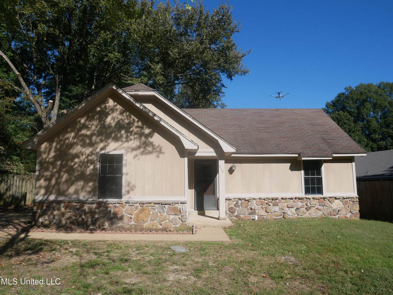 850 Pinestone Place - Photo 1