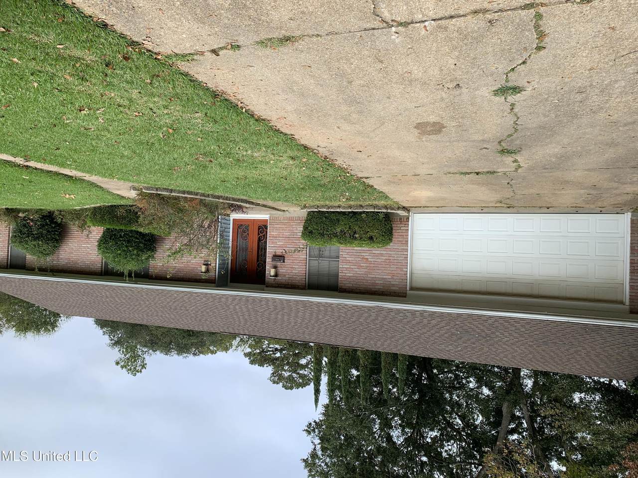 1416 Radcliffe Street - Photo 1