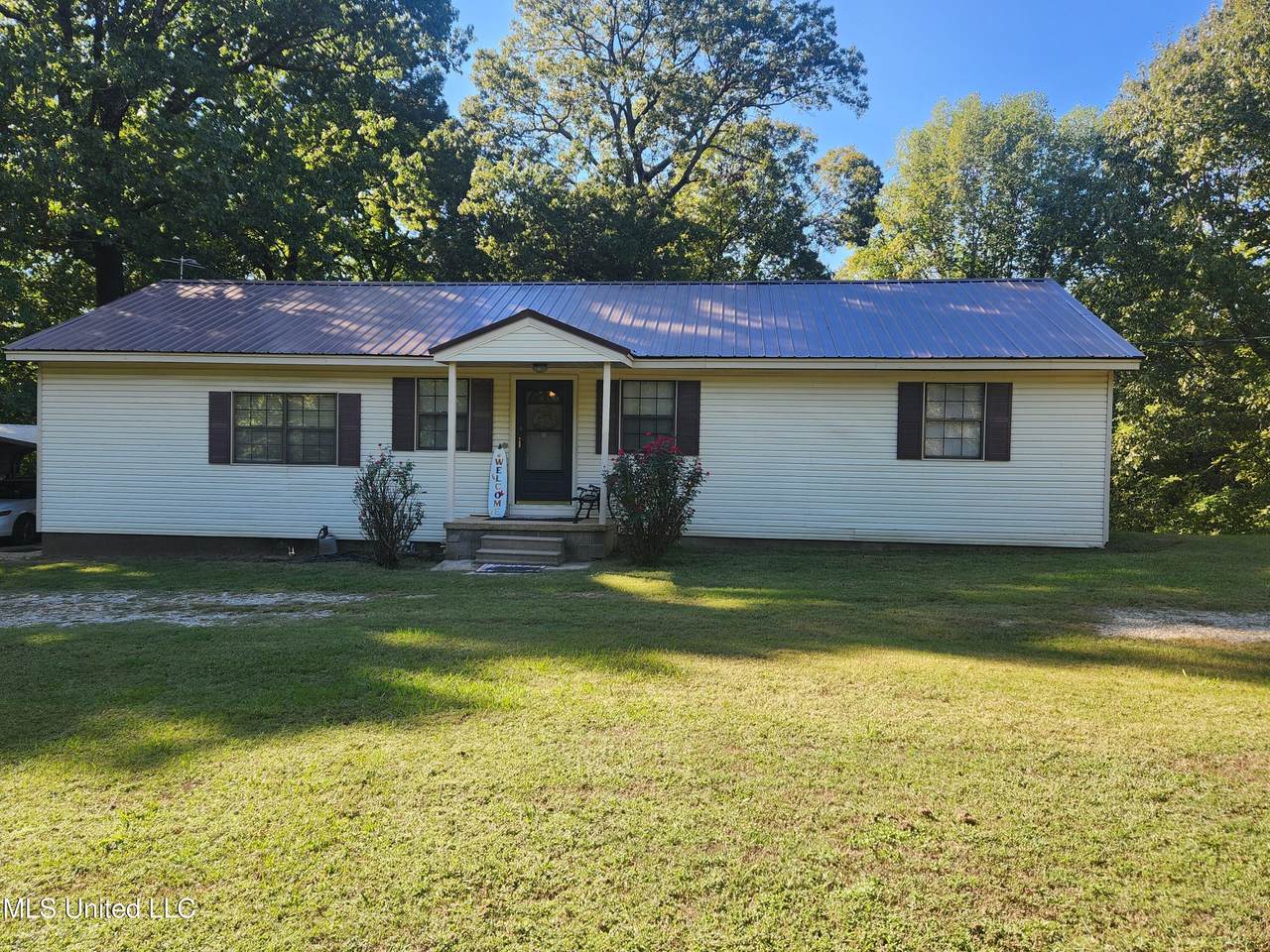 951 Wetonga Lane - Photo 1
