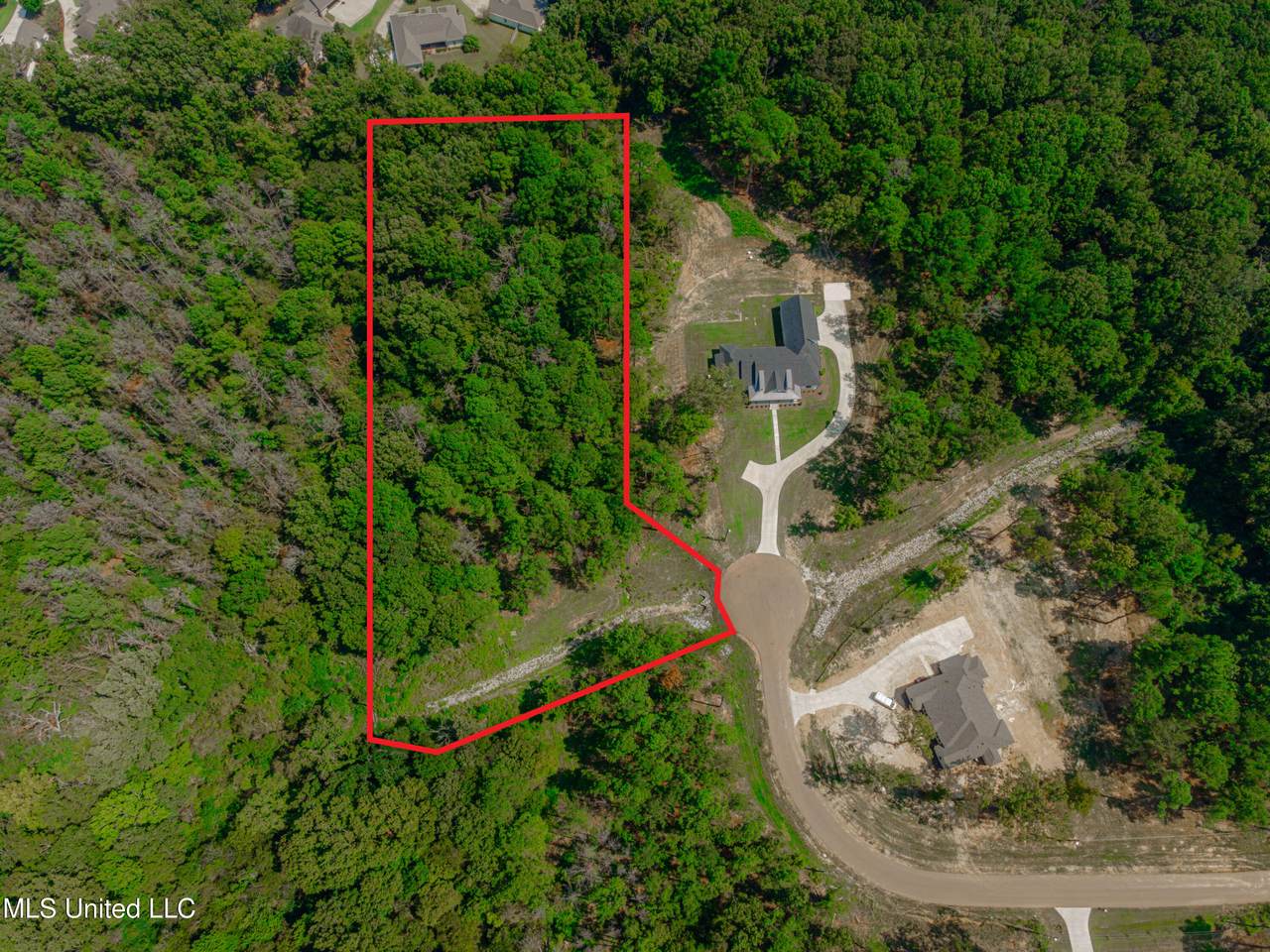 175 Hunters Cove - Photo 1