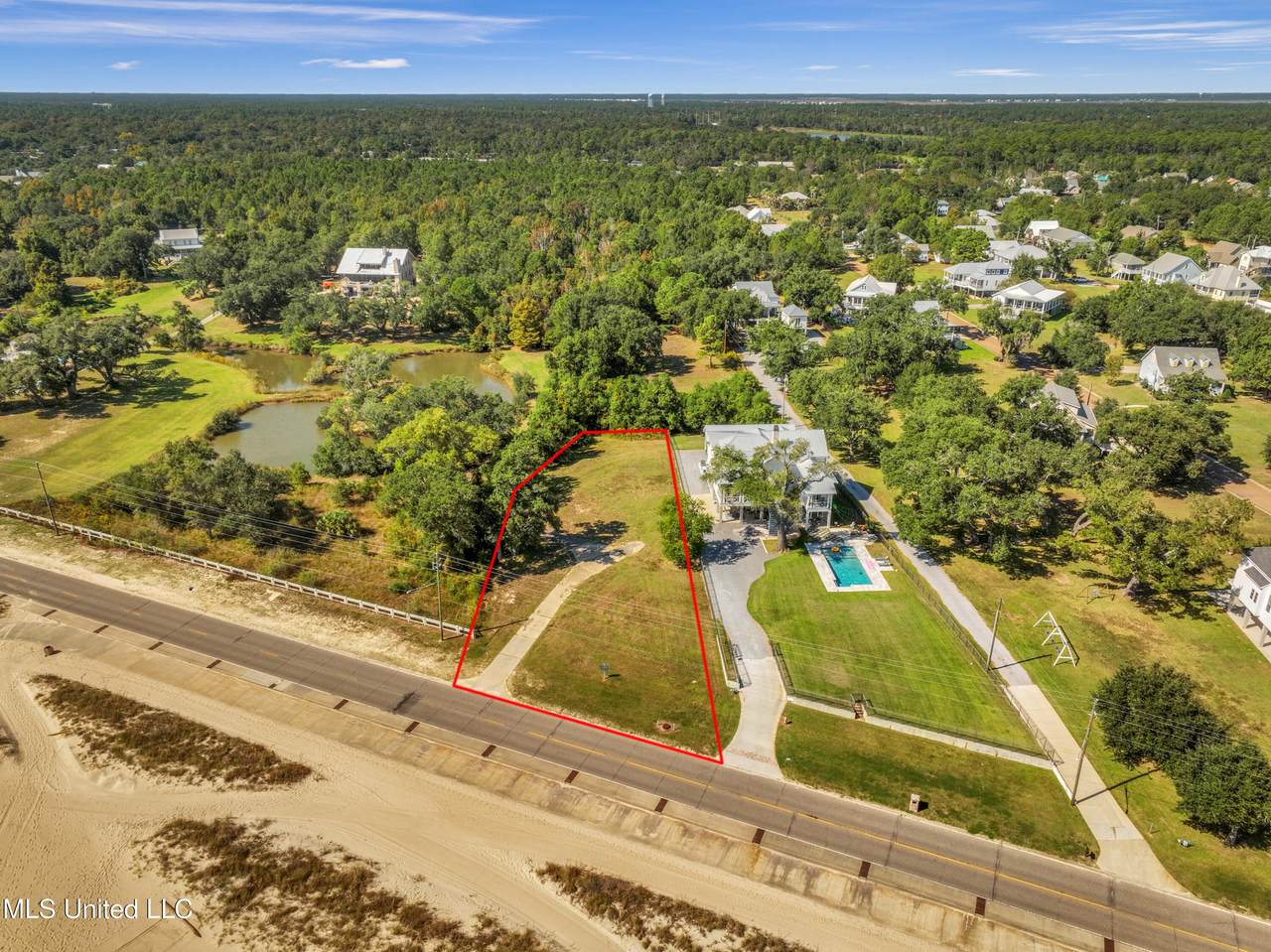 635 Beach Boulevard - Photo 1