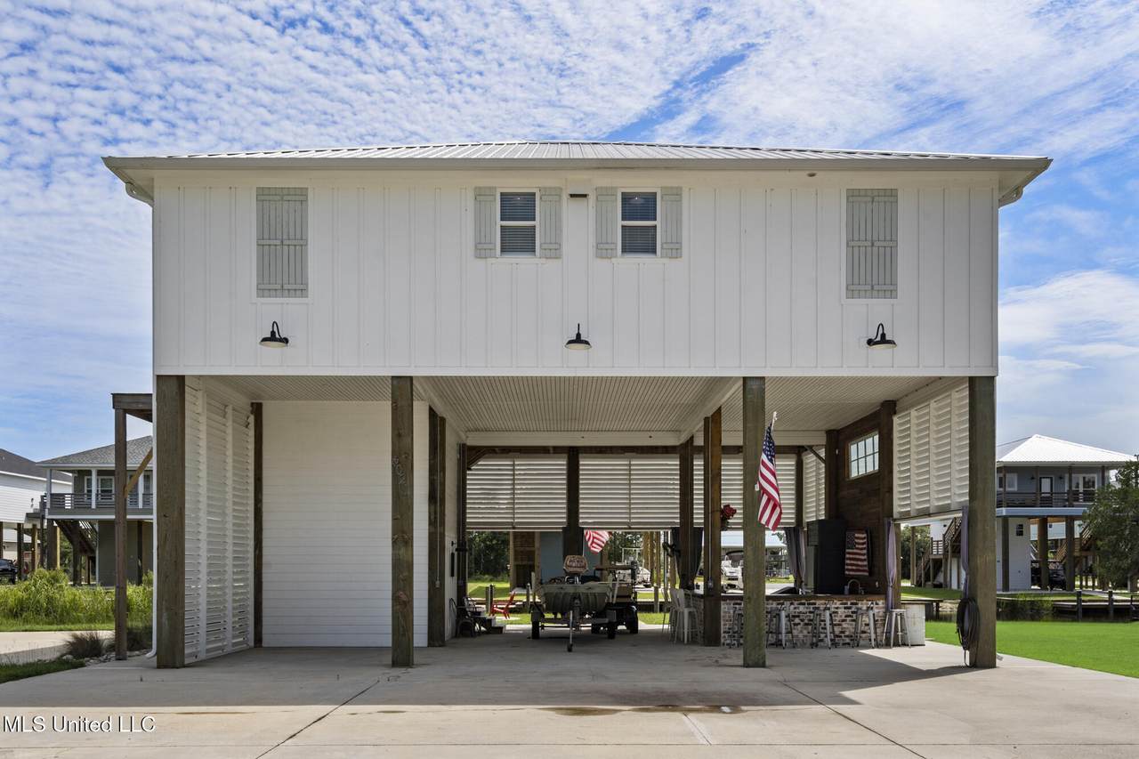 4021 Blue Jay Street - Photo 1